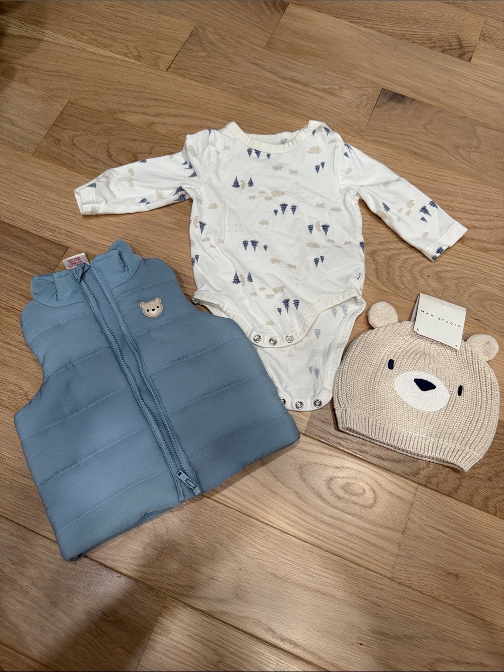 Max Studio onesie vest hat set